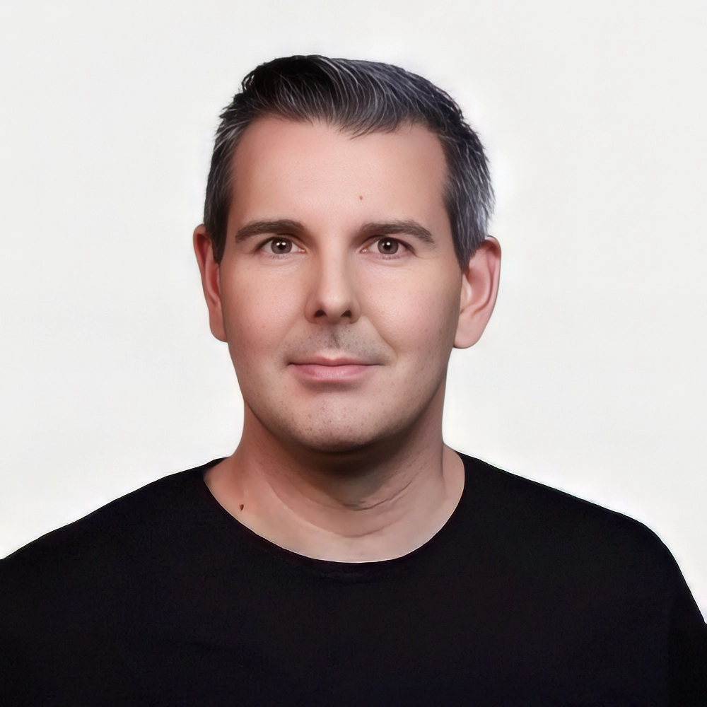 Portrait Rouven Sperling, Team Amcha